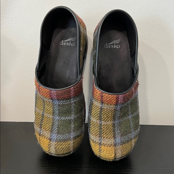 Dansko Plaid Print Multicolor Wool Clogs Size 40 / 10 **Left shoe Damaged** - Picture 7 of 14